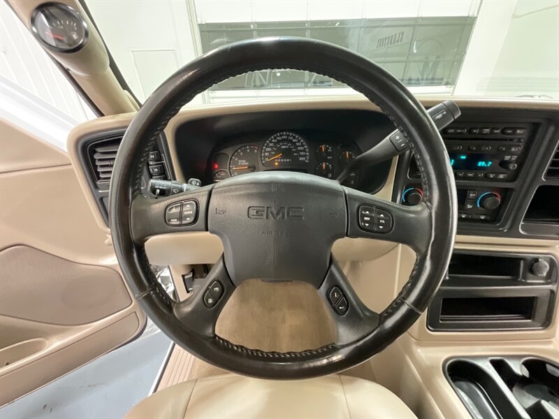 2006 GMC Sierra 3500 SLT /LONG BED / ZERO RUST / LEATHER HEATED SEATS - Photo 16 - Gladstone, OR 97027