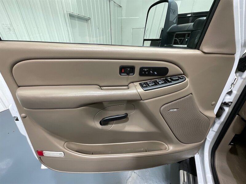 2006 GMC Sierra 3500 SLT /LONG BED / ZERO RUST / LEATHER HEATED SEATS - Photo 33 - Gladstone, OR 97027