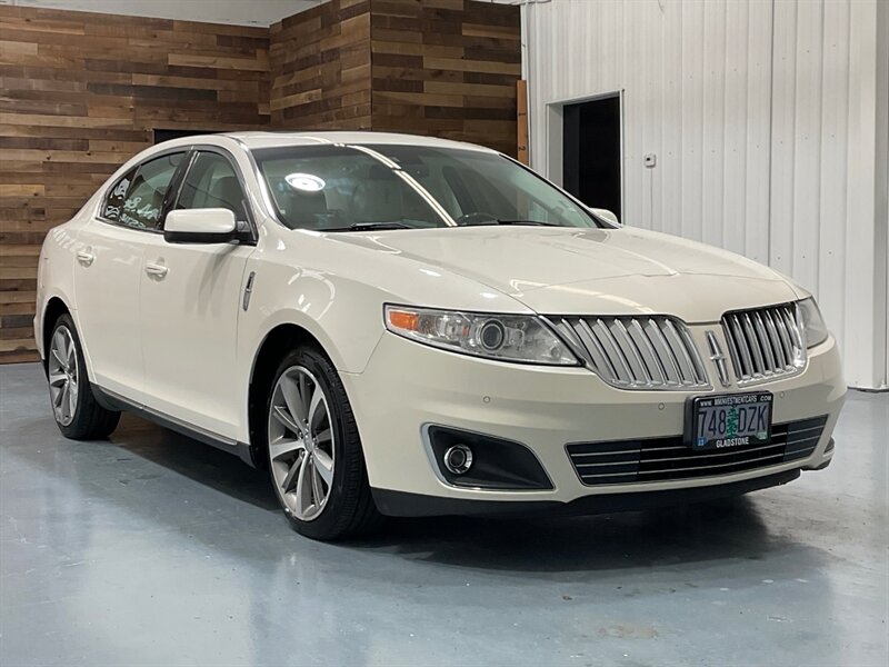 2009 Lincoln MKS Luxury Sedan AWD/ 3.7L V6/ Leather/ Navi / Camera / Sunroof / Heated Seats - Photo 2 - Gladstone, OR 97027
