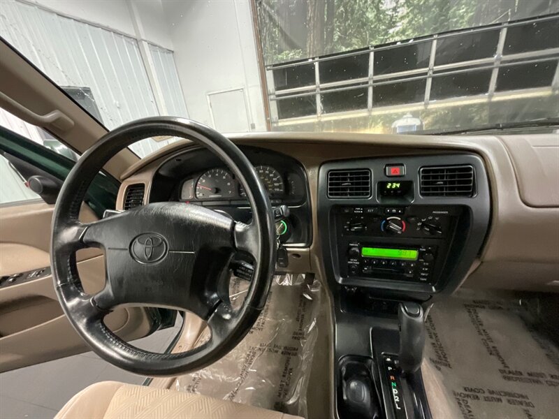 2002 Toyota 4Runner SR5 / TIMING BELT DONE / LIFTED / NEW TIRES  4WD / TRD WHEELS / BFG TIRES / TIMING BELT / LOCAL / RUST FREE - Photo 21 - Gladstone, OR 97027