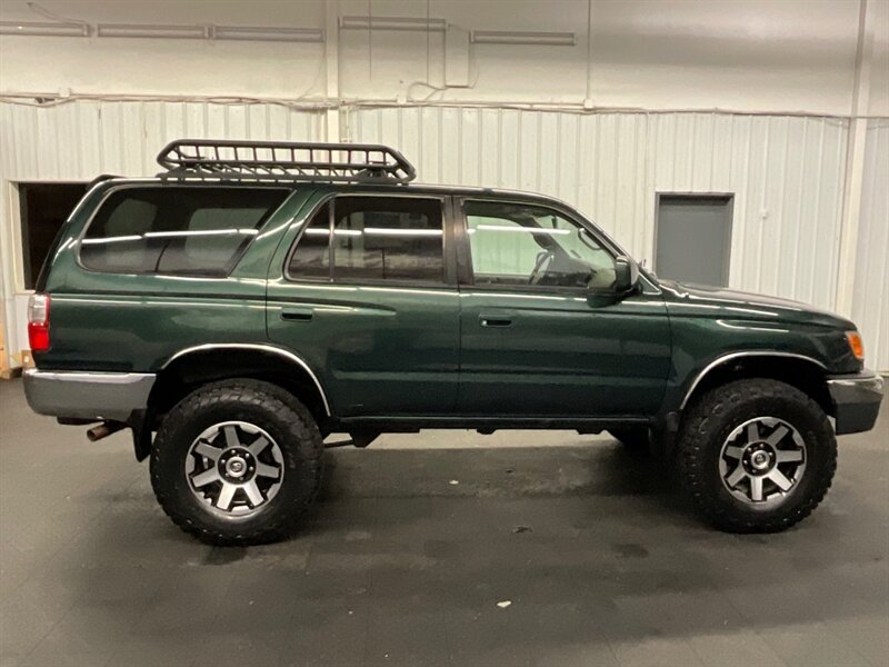 2002 Toyota 4Runner SR5 / TIMING BELT DONE / LIFTED / NEW TIRES  4WD / TRD WHEELS / BFG TIRES / TIMING BELT / LOCAL / RUST FREE - Photo 6 - Gladstone, OR 97027