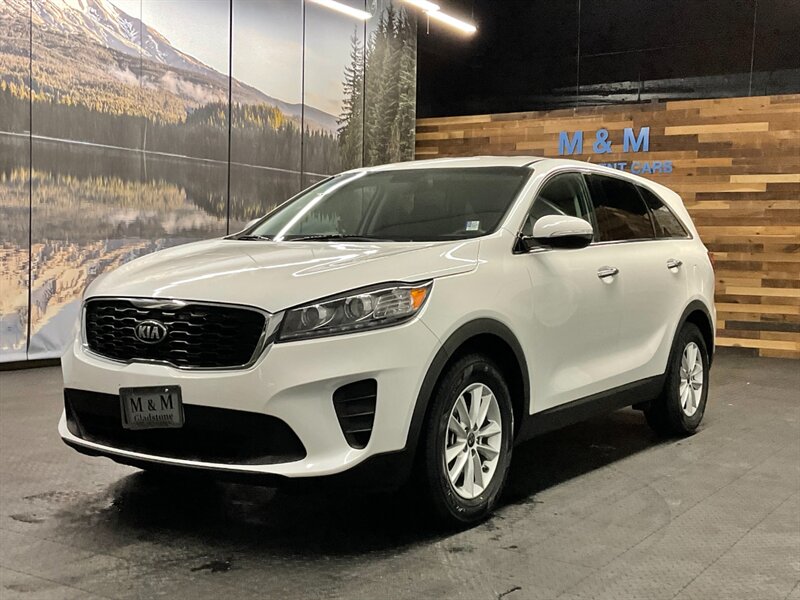 2020 Kia Sorento LX V6 Sport Utility / 3RD ROW SEAT / 38,000 MILES  Backup Camera / BRAND NEW TIRES - Photo 1 - Gladstone, OR 97027