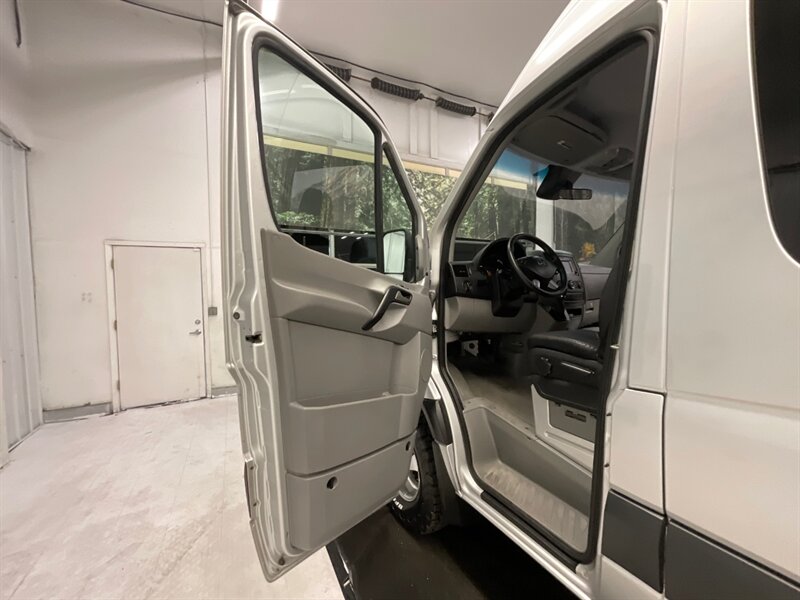 2016 Mercedes-Benz Sprinter Crew 2500 CARGO VAN 4X4 / 3.0L V6 DIESEL /HIGHROOF  / 1-OWNER / 5-Passenger w. CARGO / HIGHROOF & 144 " WB / BRAND NEW BF GOODRICH TIRES / Backup Camera / Excel Cond - Photo 30 - Gladstone, OR 97027