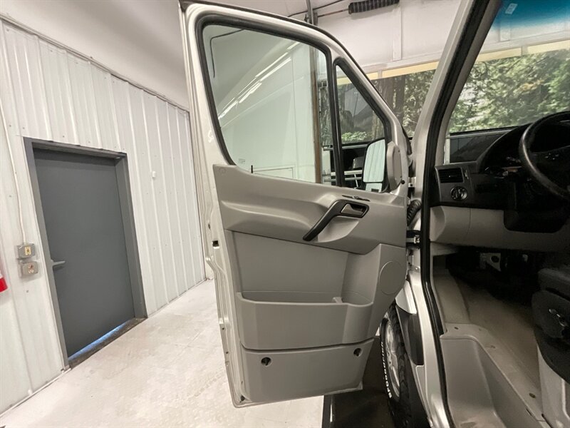 2016 Mercedes-Benz Sprinter Crew 2500 CARGO VAN 4X4 / 3.0L V6 DIESEL /HIGHROOF  / 1-OWNER / 5-Passenger w. CARGO / HIGHROOF & 144 " WB / BRAND NEW BF GOODRICH TIRES / Backup Camera / Excel Cond - Photo 31 - Gladstone, OR 97027