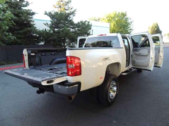 2010 Chevrolet Silverado 3500 LTZ/ 4X4 / 6.6L DURAMAX / Dually / ALLISON / 1-TON   - Photo 17 - Portland, OR 97217