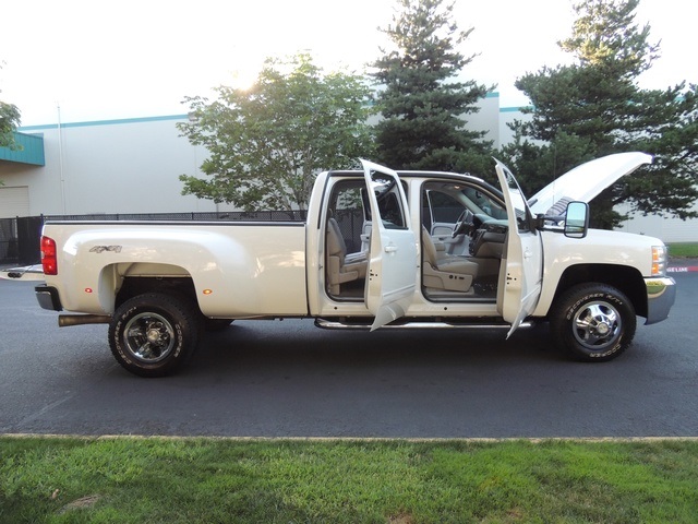 2010 Chevrolet Silverado 3500 LTZ/ 4X4 / 6.6L DURAMAX / Dually / ALLISON / 1-TON   - Photo 12 - Portland, OR 97217