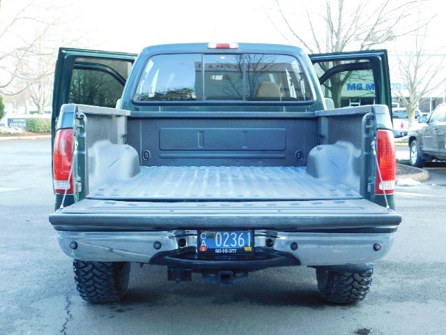 2002 Ford F-250 Super Duty XLT / 4X4 / V10 / Crew Cab / LIFTED   - Photo 21 - Portland, OR 97217