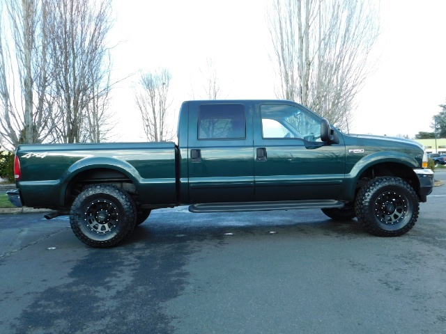 2002 Ford F-250 Super Duty XLT / 4X4 / V10 / Crew Cab / LIFTED   - Photo 3 - Portland, OR 97217