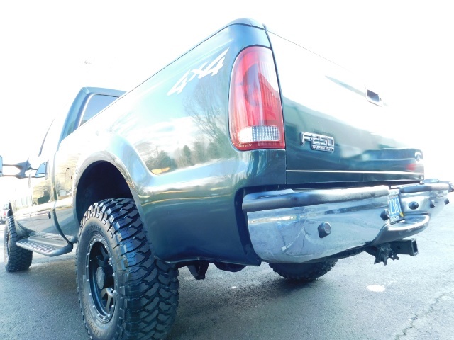 2002 Ford F-250 Super Duty XLT / 4X4 / V10 / Crew Cab / LIFTED   - Photo 8 - Portland, OR 97217