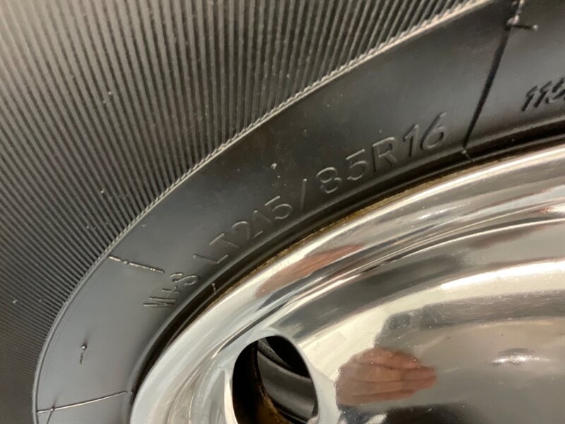 1998 GMC Sierra 3500 SLT 4X4 / 7.4L V8 / DUALLY / 113K Miles / ZERO RUST / LONG BED / Leather Seats - Photo 47 - Gladstone, OR 97027