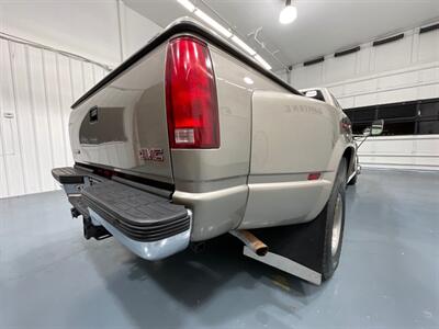 1998 GMC Sierra 3500 SLT 4X4 / 7.4L V8 / DUALLY / 113K Miles  / ZERO RUST / LONG BED / Leather Seats - Photo 54 - Gladstone, OR 97027