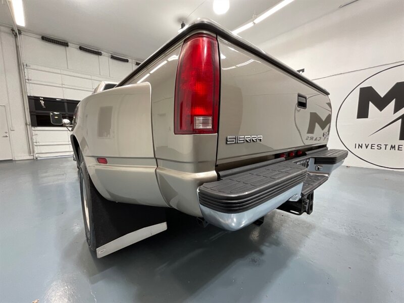 1998 GMC Sierra 3500 SLT 4X4 / 7.4L V8 / DUALLY / 113K Miles / ZERO RUST / LONG BED / Leather Seats - Photo 55 - Gladstone, OR 97027