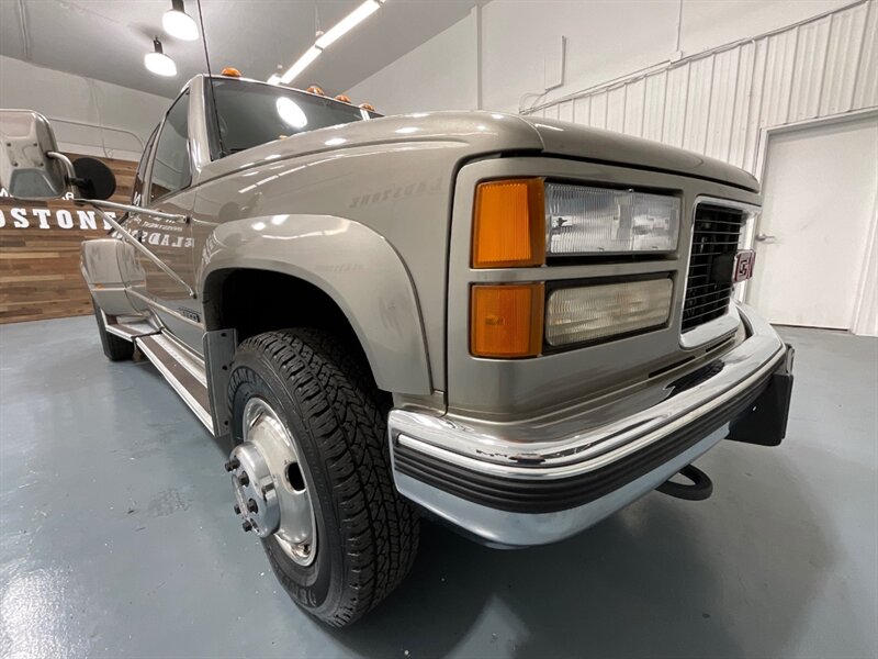 1998 GMC Sierra 3500 SLT 4X4 / 7.4L V8 / DUALLY / 113K Miles / ZERO RUST / LONG BED / Leather Seats - Photo 53 - Gladstone, OR 97027