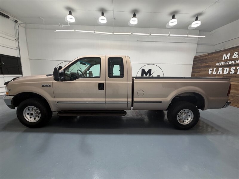1999 Ford F-250 XLT 4x4 / 7.3L DIESEL / 6 SPEED MANUAL MANUAL /  / NEW TIRES / LOCAL TRUCK - Photo 3 - Gladstone, OR 97027