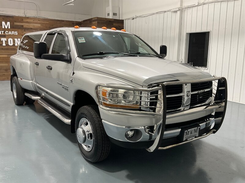 2006 Dodge Ram 3500 SLT BIG HORN 4X4 / 5.9L DIESEL / DUALLY /1-OWNER / LOCAL TRUCK w. ZERO RUST / 1-TON DUALLY / 5.9L HO CUMMINS DIESEL - Photo 2 - Gladstone, OR 97027