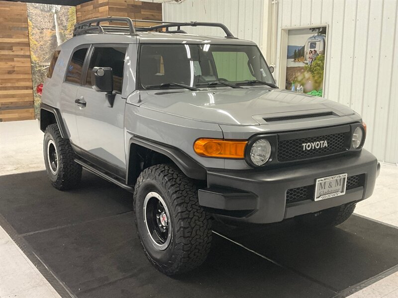 2013 Toyota FJ Cruiser Trail Team Special Edition 4X4 / CEMENT COLOR  / BRAND NEW BF GOODRICH KO2 TIRES / RUST FREE / 98,000 MILES - Photo 2 - Gladstone, OR 97027