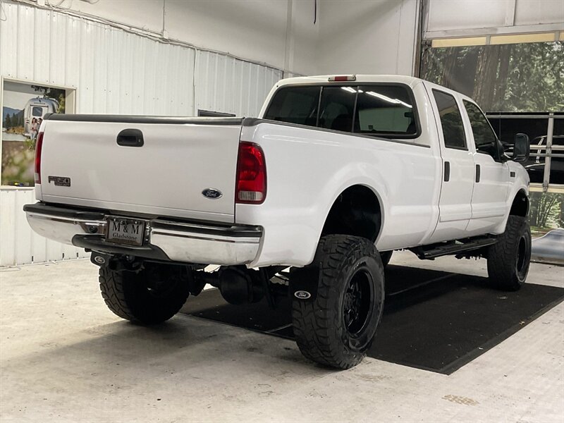 2001 Ford F-350 XLT Crew Cab 4X4 / 6.8L V10 / LIFTED w. 37 " TIRES  / RUST FREE / LONG BED / Navigation / LIFTED w. 37 " MUD TIRES & 17 " BLACK WHEELS - Photo 8 - Gladstone, OR 97027