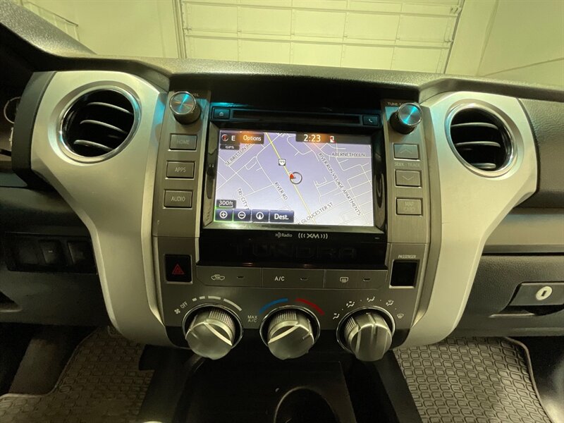 2015 Toyota Tundra SR5 Crew Max 5.7L V8 / NEW WHEELS & TIRES /OFF RD / ZERO RUST / NAVIGATION & BACKUP CAMERA - Photo 16 - Gladstone, OR 97027