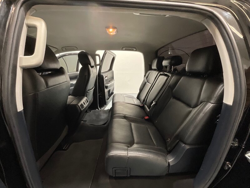 2015 Toyota Tundra SR5 Crew Max 5.7L V8 / NEW WHEELS & TIRES /OFF RD / ZERO RUST / NAVIGATION & BACKUP CAMERA - Photo 12 - Gladstone, OR 97027