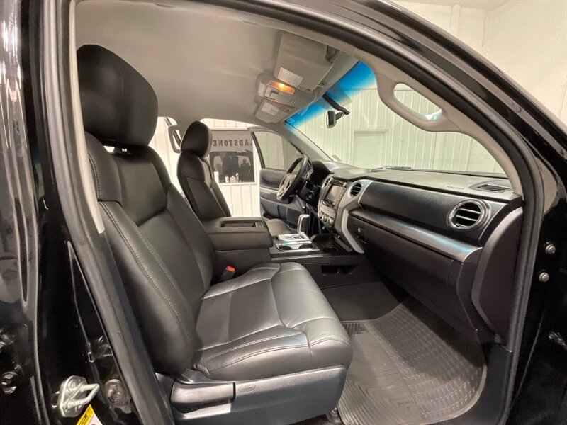 2015 Toyota Tundra SR5 Crew Max 5.7L V8 / NEW WHEELS & TIRES /OFF RD / ZERO RUST / NAVIGATION & BACKUP CAMERA - Photo 14 - Gladstone, OR 97027