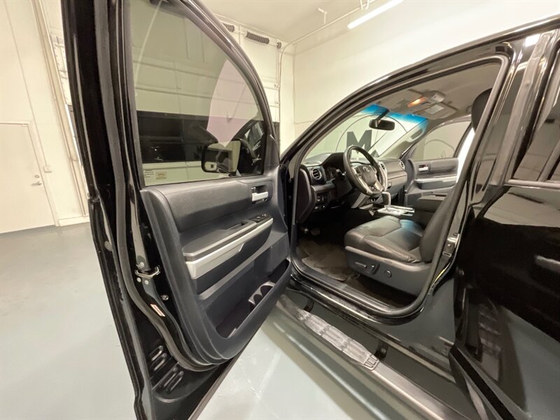 2015 Toyota Tundra SR5 Crew Max 5.7L V8 / NEW WHEELS & TIRES /OFF RD / ZERO RUST / NAVIGATION & BACKUP CAMERA - Photo 31 - Gladstone, OR 97027