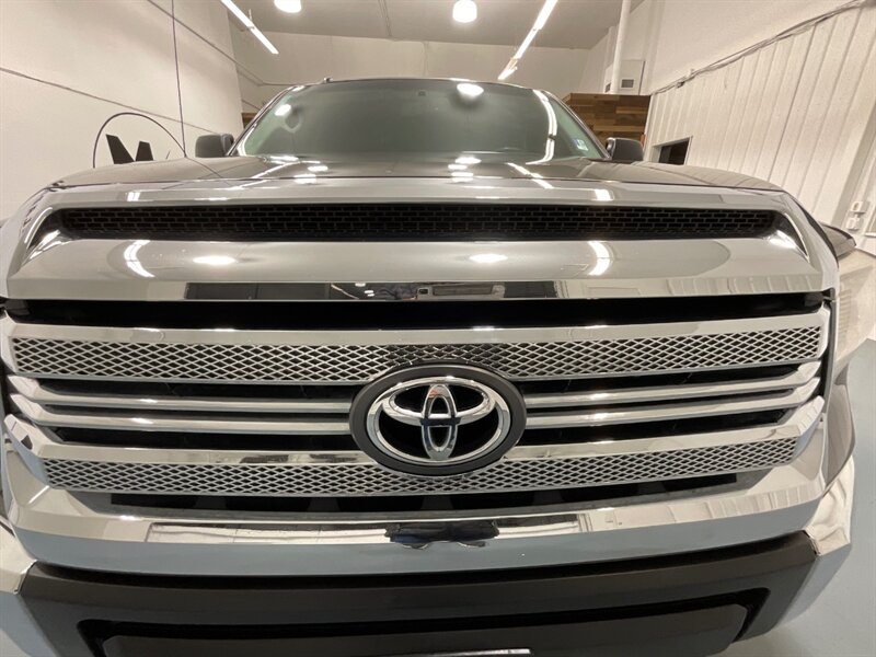 2015 Toyota Tundra SR5 Crew Max 5.7L V8 / NEW WHEELS & TIRES /OFF RD / ZERO RUST / NAVIGATION & BACKUP CAMERA - Photo 30 - Gladstone, OR 97027