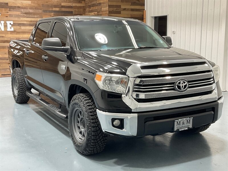 2015 Toyota Tundra SR5 Crew Max 5.7L V8 / NEW WHEELS & TIRES /OFF RD / ZERO RUST / NAVIGATION & BACKUP CAMERA - Photo 2 - Gladstone, OR 97027