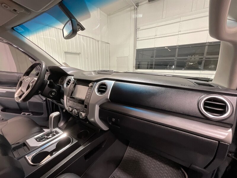 2015 Toyota Tundra SR5 Crew Max 5.7L V8 / NEW WHEELS & TIRES /OFF RD / ZERO RUST / NAVIGATION & BACKUP CAMERA - Photo 38 - Gladstone, OR 97027