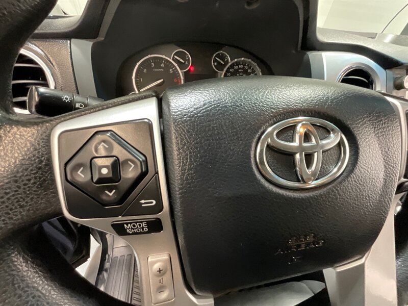 2015 Toyota Tundra SR5 Crew Max 5.7L V8 / NEW WHEELS & TIRES /OFF RD / ZERO RUST / NAVIGATION & BACKUP CAMERA - Photo 40 - Gladstone, OR 97027