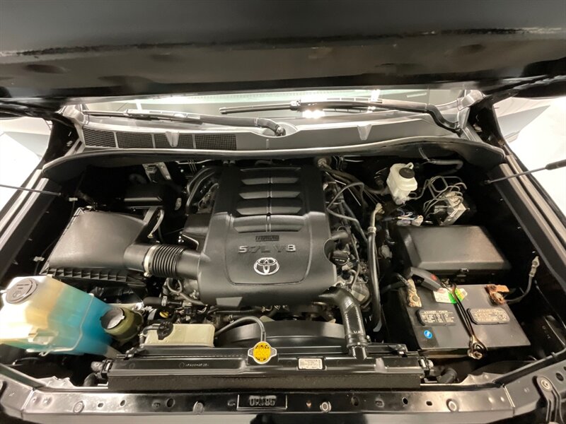 2015 Toyota Tundra SR5 Crew Max 5.7L V8 / NEW WHEELS & TIRES /OFF RD / ZERO RUST / NAVIGATION & BACKUP CAMERA - Photo 48 - Gladstone, OR 97027