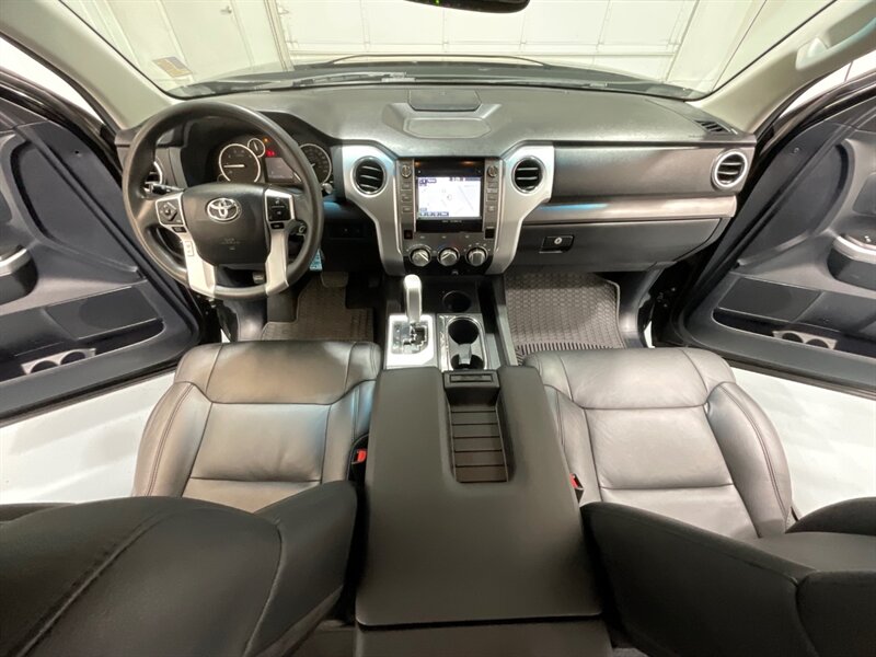 2015 Toyota Tundra SR5 Crew Max 5.7L V8 / NEW WHEELS & TIRES /OFF RD / ZERO RUST / NAVIGATION & BACKUP CAMERA - Photo 34 - Gladstone, OR 97027