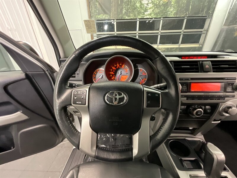 2011 Toyota 4Runner SR5 Premium 4X4 / Leather Heated Seats / Sunroof   - Photo 19 - Gladstone, OR 97027