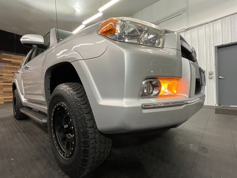 2011 Toyota 4Runner SR5 Premium 4X4 / Leather Heated Seats / Sunroof   - Photo 10 - Gladstone, OR 97027