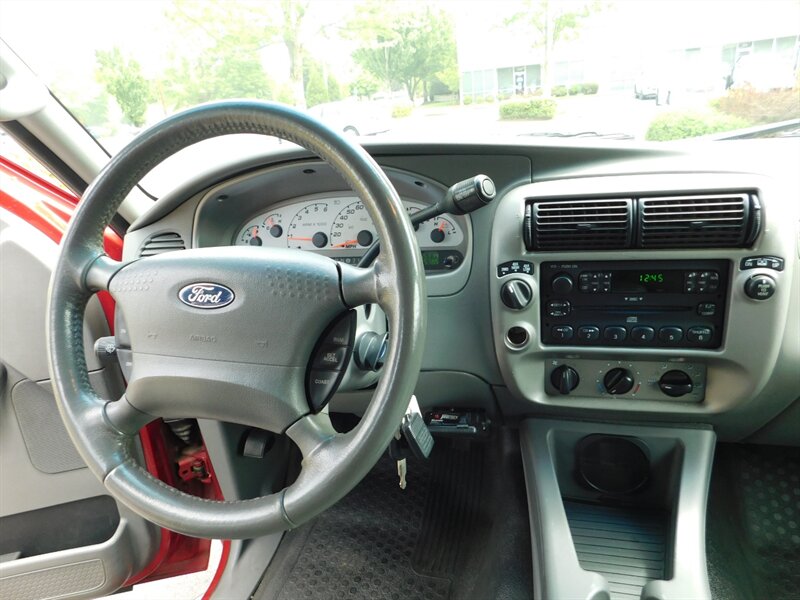 2004 Ford Explorer Sport Trac XLT Sport Utility Pickup 4WD / 1-OWNER / Excel Con   - Photo 16 - Portland, OR 97217