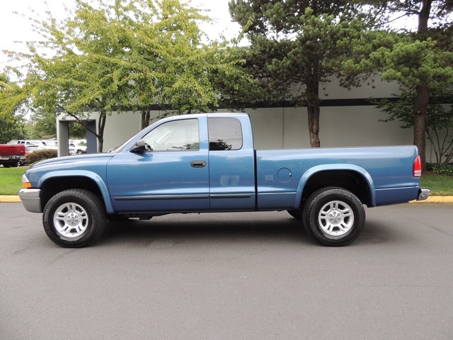 2004 Dodge Dakota SLT / Club Cab / 4WD / Excellent Cond / 98k miles