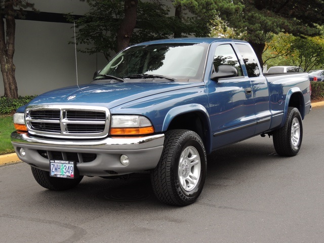 2004 Dodge Dakota SLT / Club Cab / 4WD / Excellent Cond / 98k miles