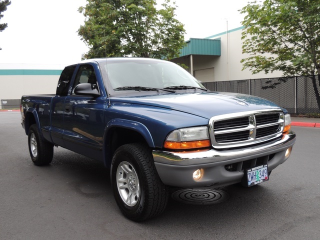 2004 Dodge Dakota SLT / Club Cab / 4WD / Excellent Cond / 98k Miles