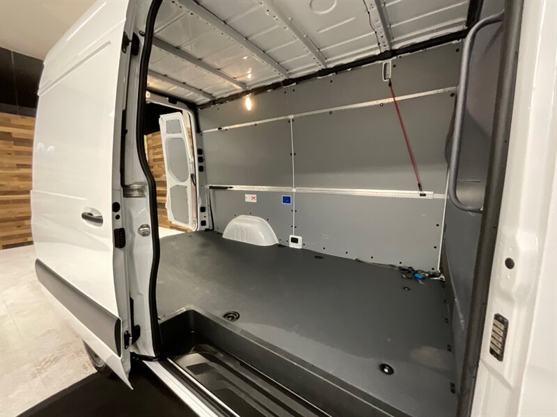 2020 Mercedes-Benz Sprinter 2500 CARGO VAN / 3.0L V6 DIESEL / HIGHROOF 144 " WB  / 1-OWNER LOCAL VAN / Backup Camera / HIGHROOF w. 144 " WB / ONLY 28,000 MILES - Photo 13 - Gladstone, OR 97027