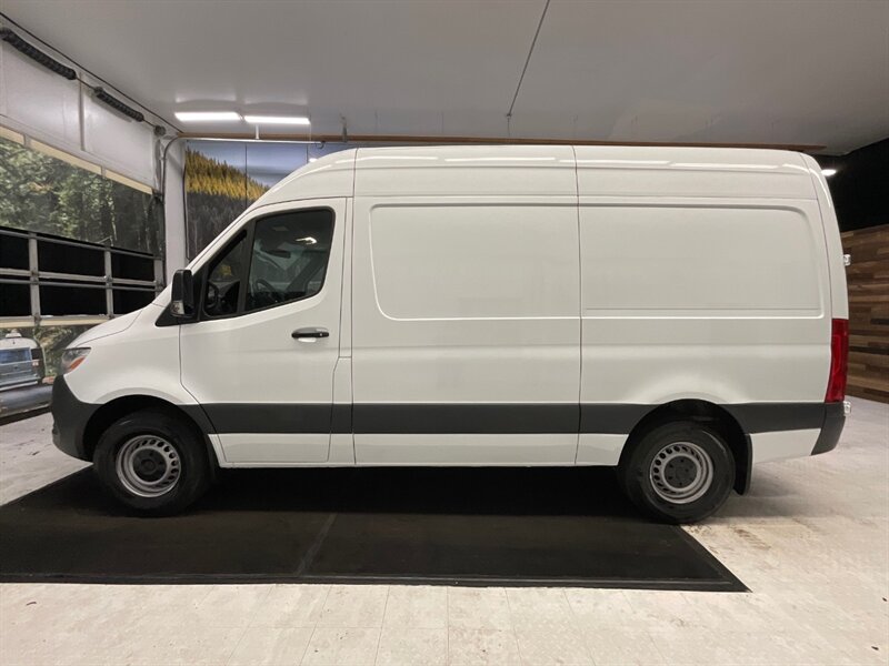 2020 Mercedes-Benz Sprinter 2500 CARGO VAN / 3.0L V6 DIESEL / HIGHROOF 144 " WB  / 1-OWNER LOCAL VAN / Backup Camera / HIGHROOF w. 144 " WB / ONLY 28,000 MILES - Photo 3 - Gladstone, OR 97027