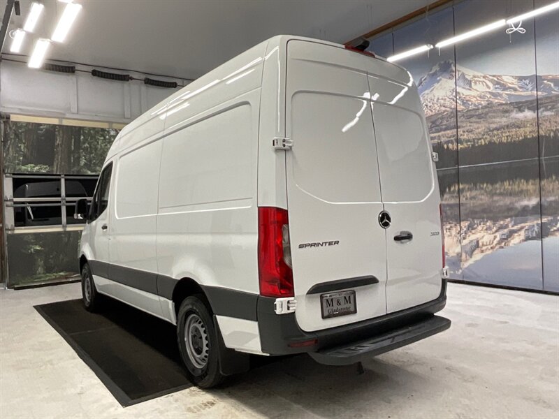 2020 Mercedes-Benz Sprinter 2500 CARGO VAN / 3.0L V6 DIESEL / HIGHROOF 144 " WB  / 1-OWNER LOCAL VAN / Backup Camera / HIGHROOF w. 144 " WB / ONLY 28,000 MILES - Photo 7 - Gladstone, OR 97027