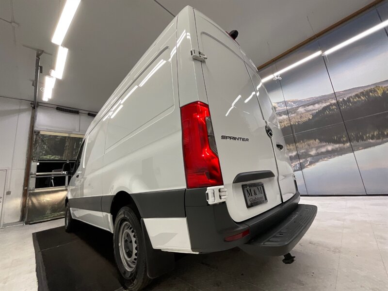 2020 Mercedes-Benz Sprinter 2500 CARGO VAN / 3.0L V6 DIESEL / HIGHROOF 144 " WB  / 1-OWNER LOCAL VAN / Backup Camera / HIGHROOF w. 144 " WB / ONLY 28,000 MILES - Photo 27 - Gladstone, OR 97027