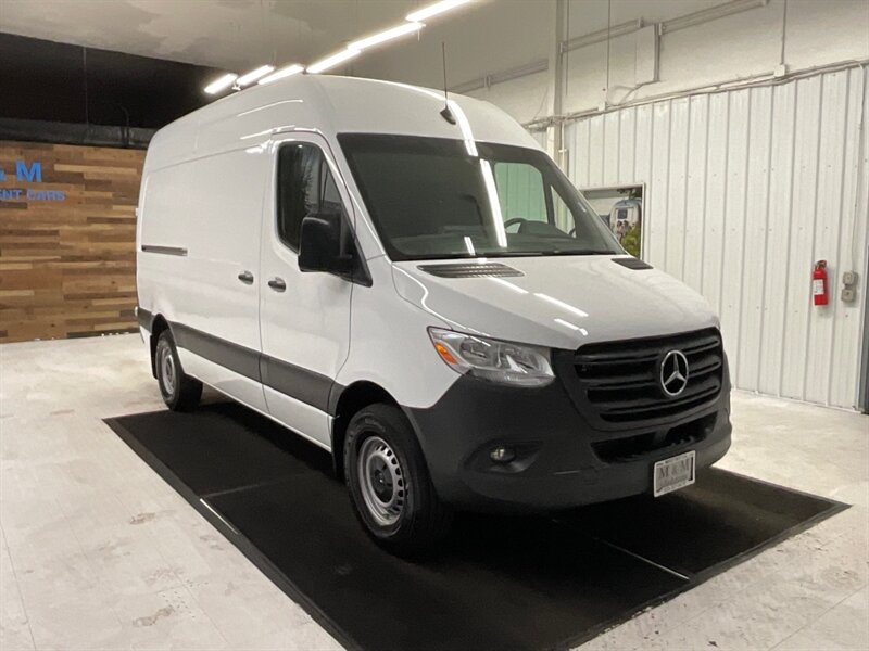 2020 Mercedes-Benz Sprinter 2500 CARGO VAN / 3.0L V6 DIESEL / HIGHROOF 144 " WB  / 1-OWNER LOCAL VAN / Backup Camera / HIGHROOF w. 144 " WB / ONLY 28,000 MILES - Photo 2 - Gladstone, OR 97027