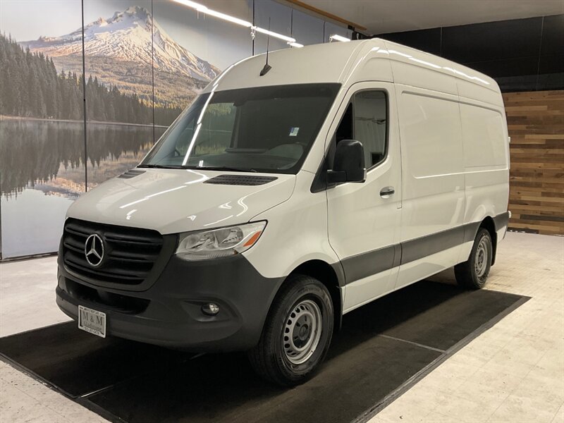 2020 Mercedes-Benz Sprinter 2500 CARGO VAN / 3.0L V6 DIESEL / HIGHROOF 144 " WB  / 1-OWNER LOCAL VAN / Backup Camera / HIGHROOF w. 144 " WB / ONLY 28,000 MILES - Photo 1 - Gladstone, OR 97027