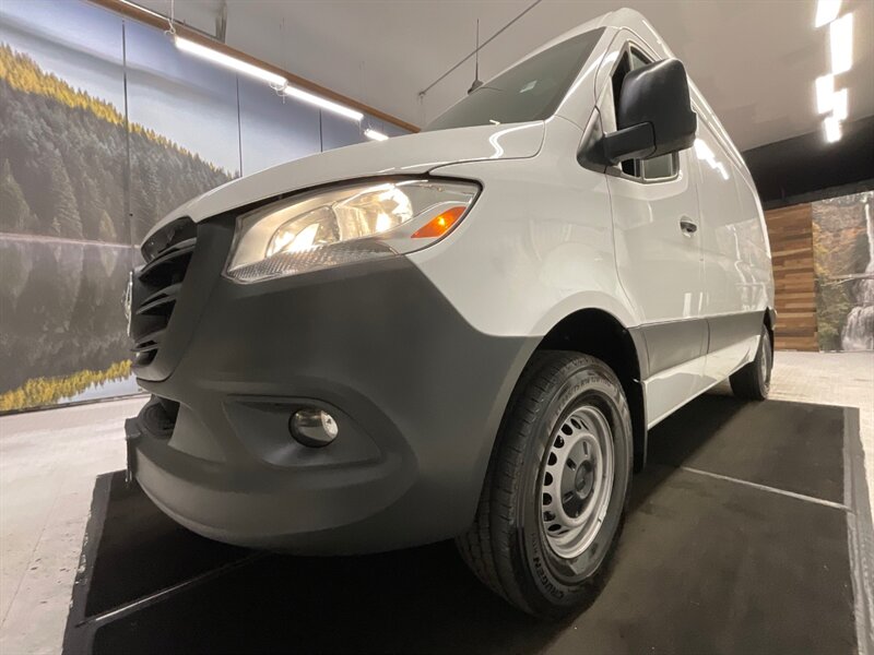 2020 Mercedes-Benz Sprinter 2500 CARGO VAN / 3.0L V6 DIESEL / HIGHROOF 144 " WB  / 1-OWNER LOCAL VAN / Backup Camera / HIGHROOF w. 144 " WB / ONLY 28,000 MILES - Photo 29 - Gladstone, OR 97027