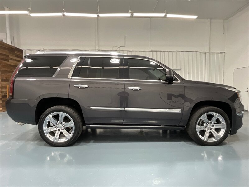 2017 Cadillac Escalade Premium Luxury 4X4 / 6.2L V8 / 83K MILES  / LEATHER DVD NAVI SUNROOF - Photo 4 - Gladstone, OR 97027