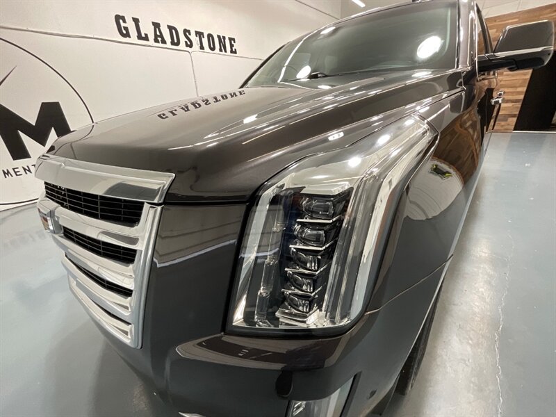 2017 Cadillac Escalade Premium Luxury 4X4 / 6.2L V8 / 83K MILES  / LEATHER DVD NAVI SUNROOF - Photo 26 - Gladstone, OR 97027