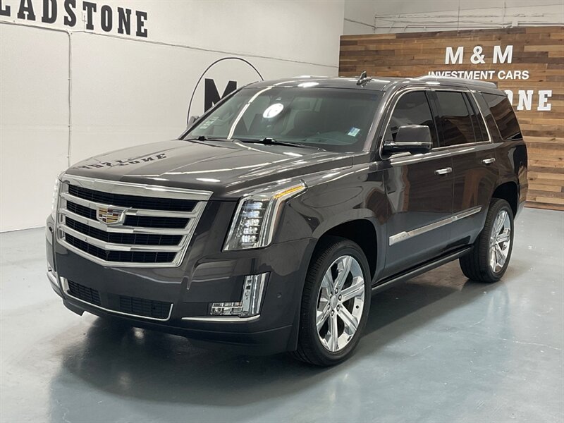 2017 Cadillac Escalade Premium Luxury 4X4 / 6.2L V8 / 83K MILES  / LEATHER DVD NAVI SUNROOF - Photo 1 - Gladstone, OR 97027