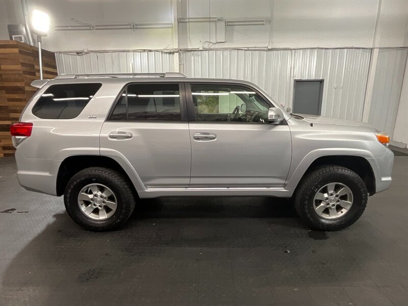 2013 Toyota 4Runner SR5 4x4 / 3RD ROW SE   - Photo 25 - Gladstone, OR 97027