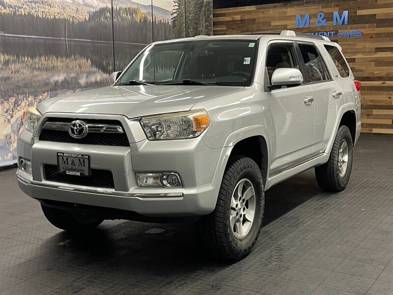 2013 Toyota 4Runner SR5 4x4 / 3RD ROW SE   - Photo 41 - Gladstone, OR 97027