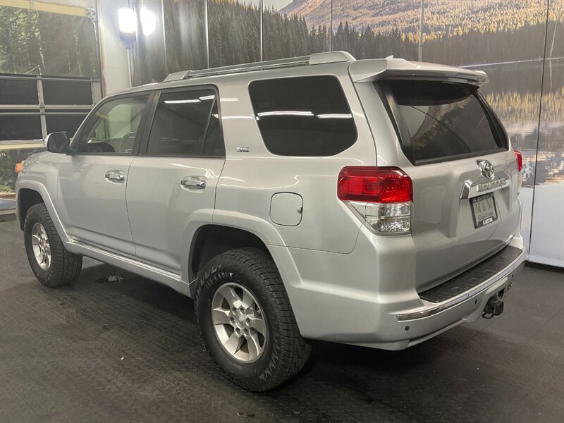 2013 Toyota 4Runner SR5 4x4 / 3RD ROW SE   - Photo 4 - Gladstone, OR 97027